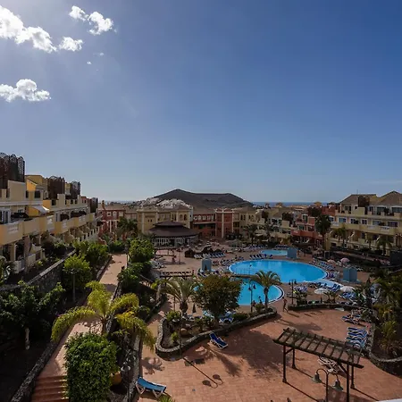 Apartment Emilia - Cristianos, Heated Pool, Spacious Terrace, Fibre Net, Tv Channels Los Cristianos (Tenerife)