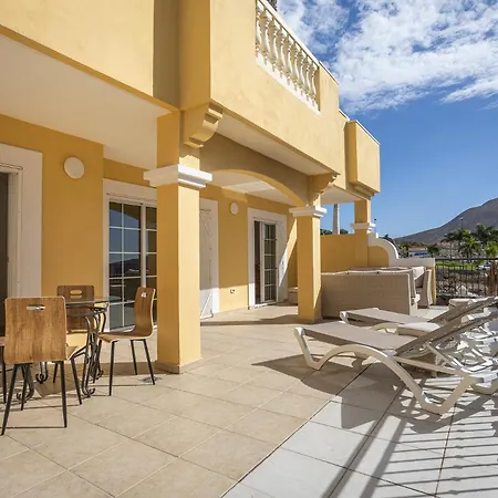 Apartmán Emilia - Cristianos, Heated Pool, Spacious Terrace, Fibre Net, Tv Channels