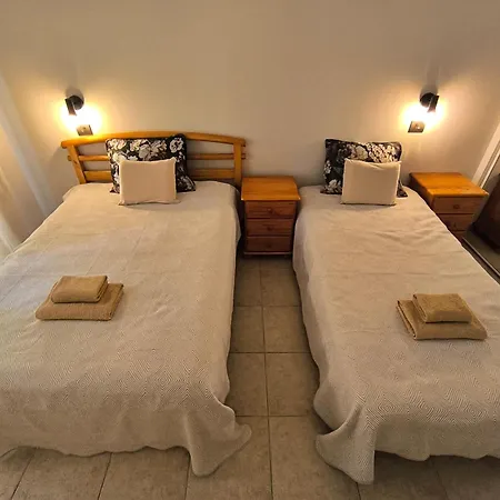 Apartmán Emilia - Cristianos, Heated Pool, Spacious Terrace, Fibre Net, Tv Channels Los Cristianos (Tenerife)